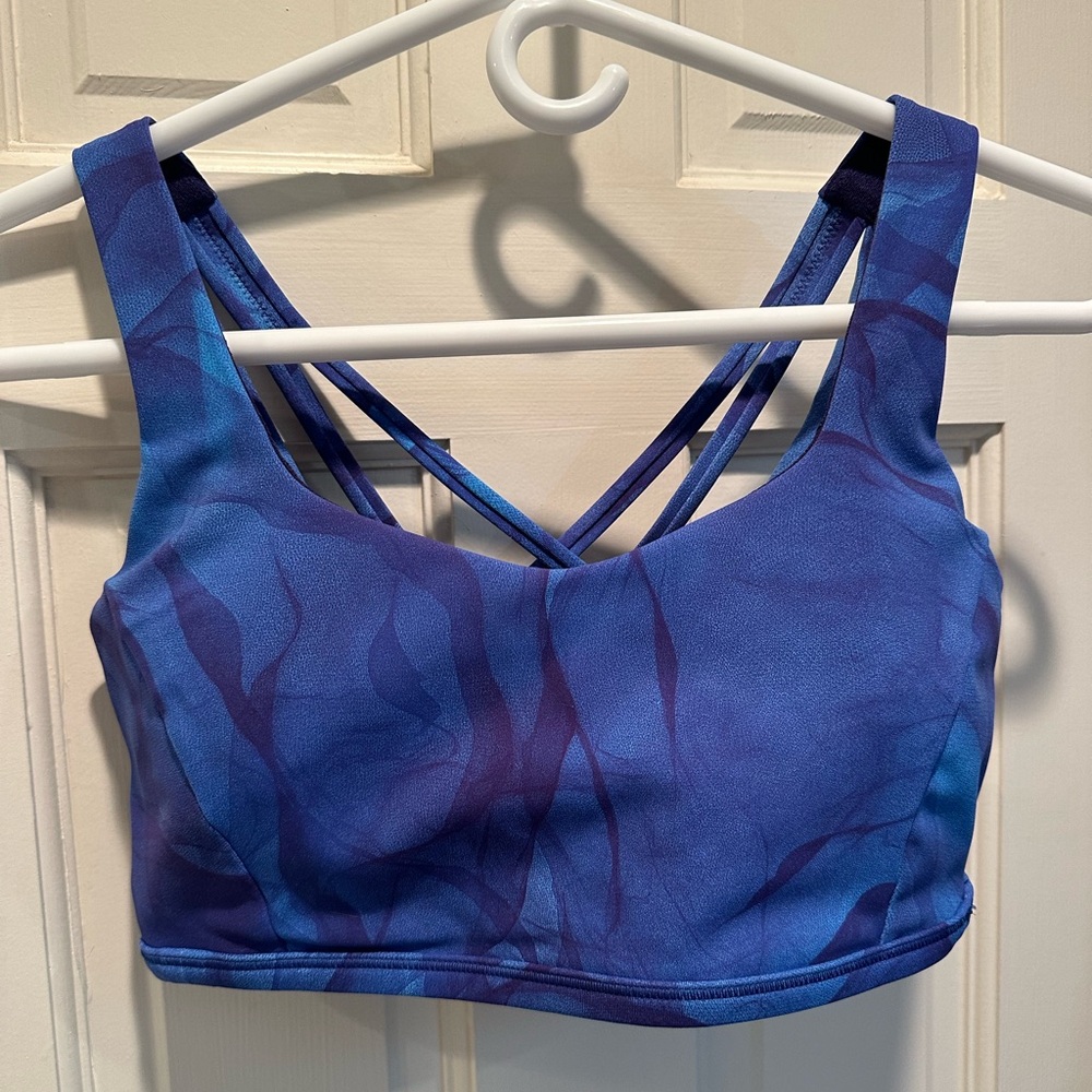 Lululemon sports bra size 8